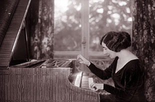 Wanda  Landowska (1908)